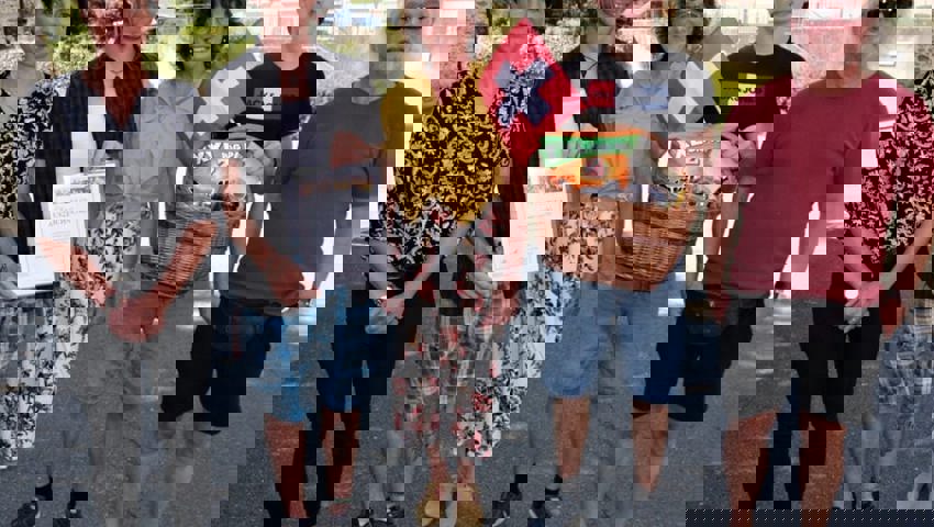  1. August: Das Waldbadteam von Oberschan gewinnt den Prix Benevol der Gemeinde Wartau. 