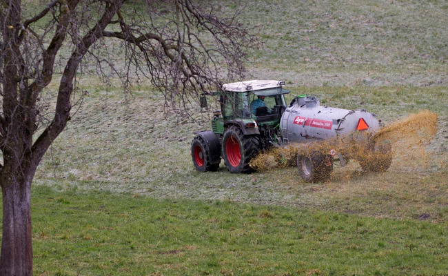 Vorarlberg verbietet Klärschlamm-Dünger