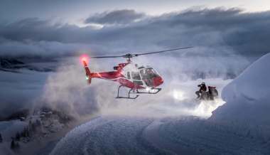 Ohne Rums kein Pistenspass: Lawinen mit Helikopter gesprengt