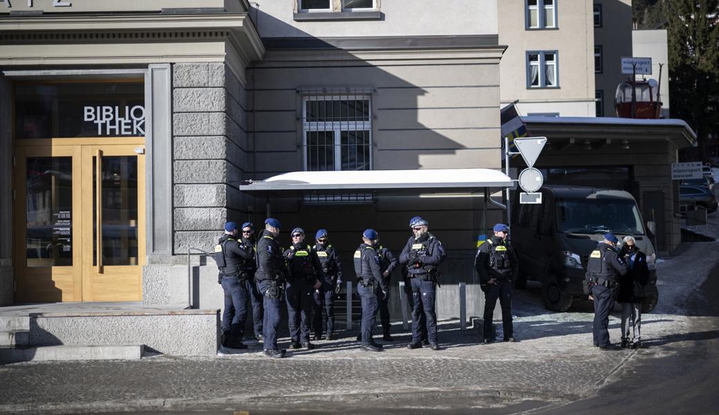 Polizeikräfte im Einsatz in Davos: Auch St. Gallen trägt zur Sicherheit bei.