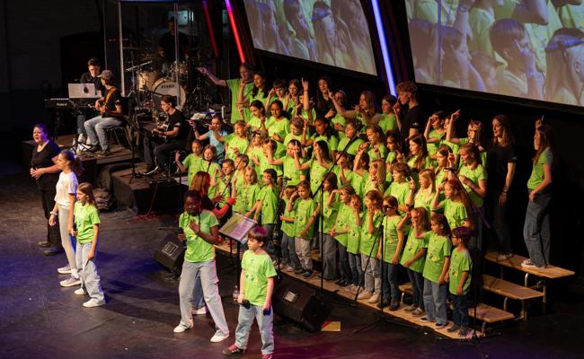 Ausverkaufte Lokremise: Über 60 Kinder wirkten bei Minising mit