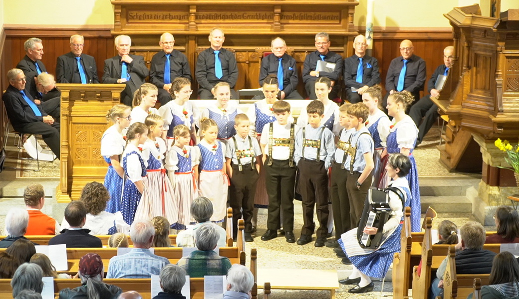 Das Kinderjodelchörli Grabs trat mit dem Chor Rumantsch auf.