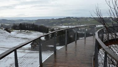 Viel Spass, ob mit oder ohne Schnee: Auch abseits der Skipisten ist einiges los