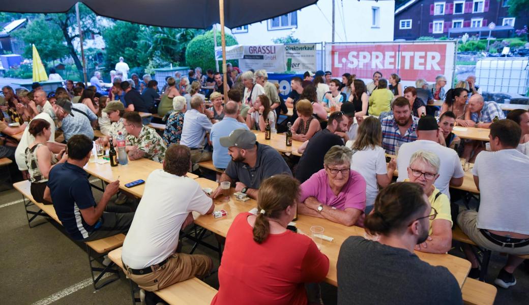 Gute Stimmung im Festzelt beim Ransertreff am Samstagabend.