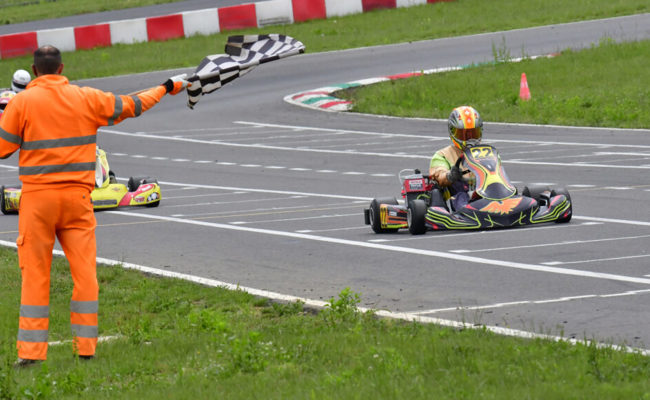 Eine ereignisreiche Karting-Saison mit Hochs und Tiefs für Samuel Sätteli