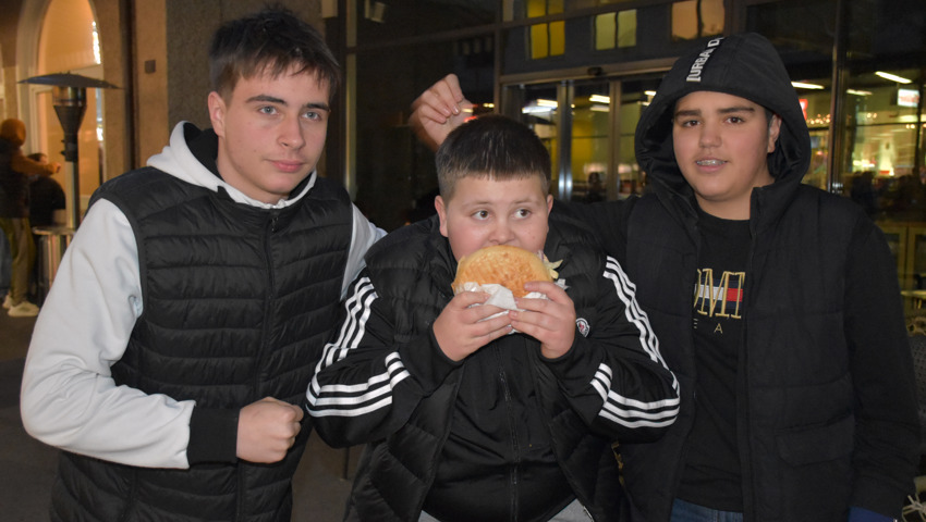 Nach langem Warten schmeckt der Döner bestimmt umso besser.