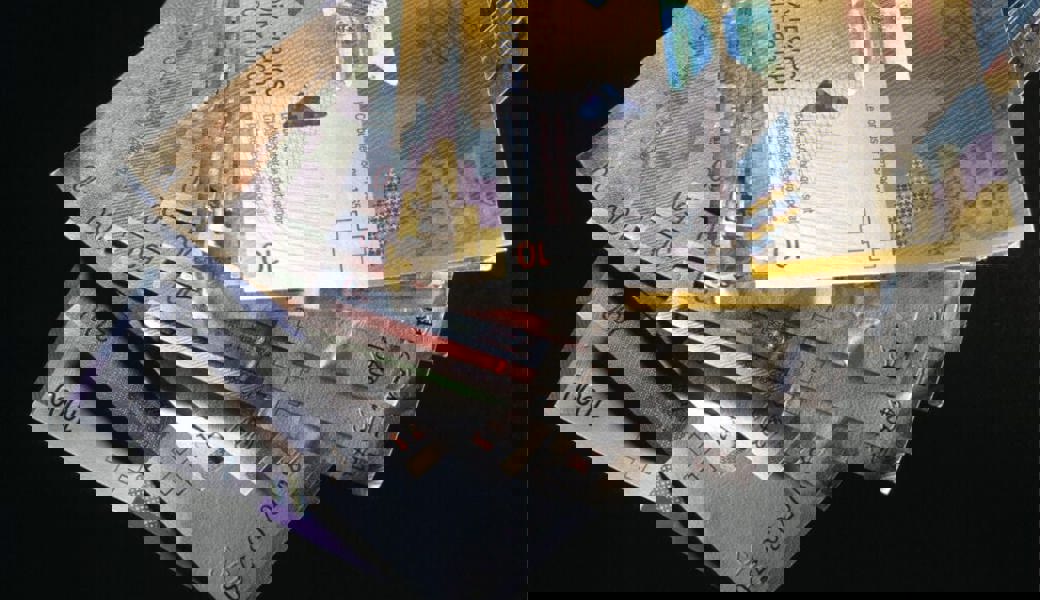  Der Verurteilte hat Schulden von rund 463000 Franken. 