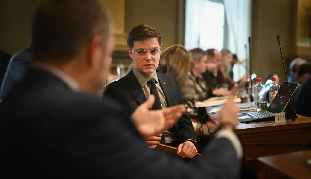 «Der bisherige Gewichtungsfaktor stimmt nicht überein mit der Bevölkerungsentwicklung». Kantonsrat Ruben Schuler. Er hat deshalb mit zwei weiteren Ratsmitglieder eine Interpellation eingereicht.