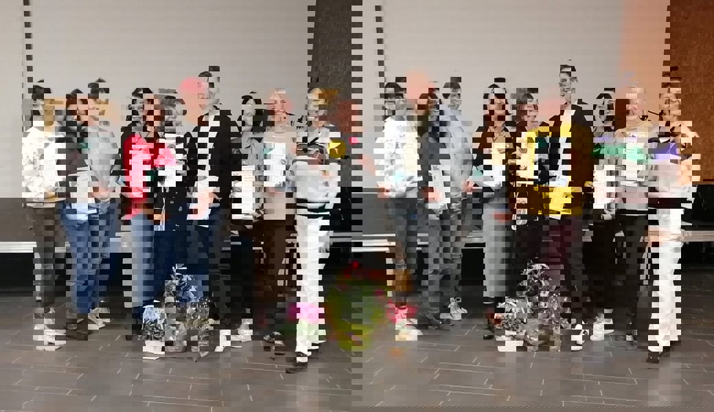  Kürzlich hat wieder eine Gruppe von Flüchtlingen erfolgreich einen Deutschkurs abgeschlossen. 