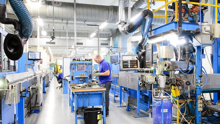 Produktion bei Huber+Suhner.
