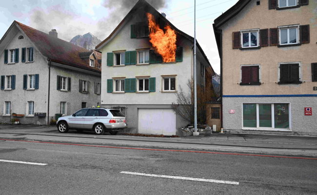 Brand in Trübbach: Bewohner unverletzt, sie wohnen vorübergehend in der «Krone»