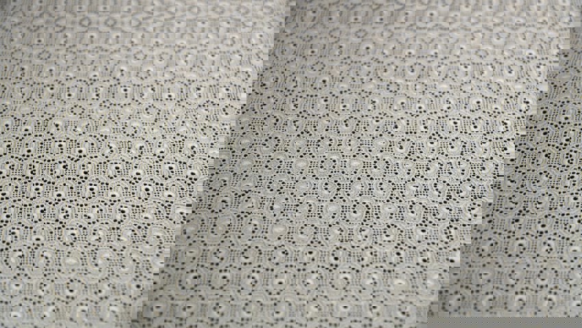  Feinste Stickereien sind die Spezialität des Unternehmens.