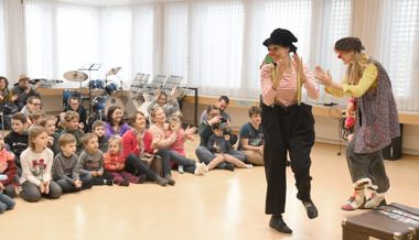 Informeller und unterhaltsamer Tag zum Thema Kinderrechte in der Turnhalle Widem