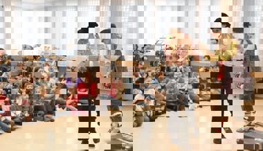 Informeller und unterhaltsamer Tag zum Thema Kinderrechte in der Turnhalle Widem