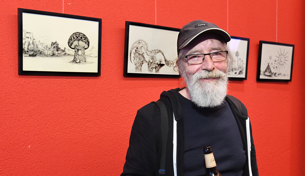 Walter Nigg zeigt zum ersten Mal Bilder aus seinen Skizzenbüchern.