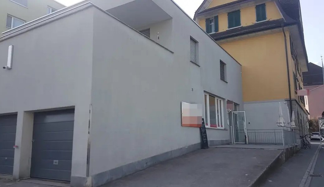 Das Verbrechen wurde in einer Wohnung über einem damaligen Restaurant an der Wiedenstrasse begangen.