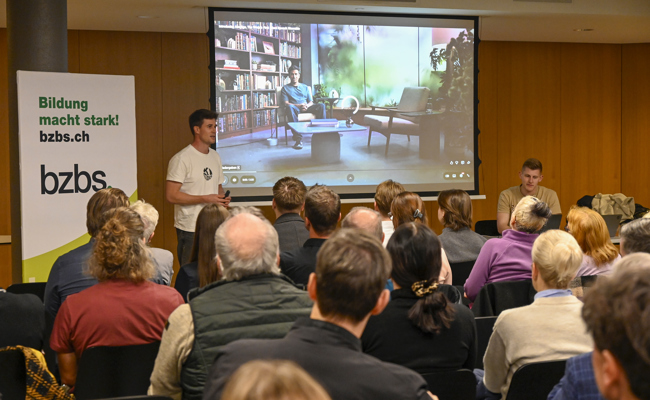 Neues über Neues erfahren: KI-Vortrag am BZBS