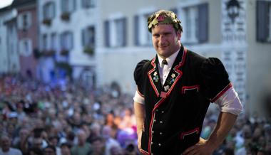 Der Schwingerkönig wurde mit Begeisterung empfangen: Armon Orlik im Festtrubel in der Bündner Herrschaft