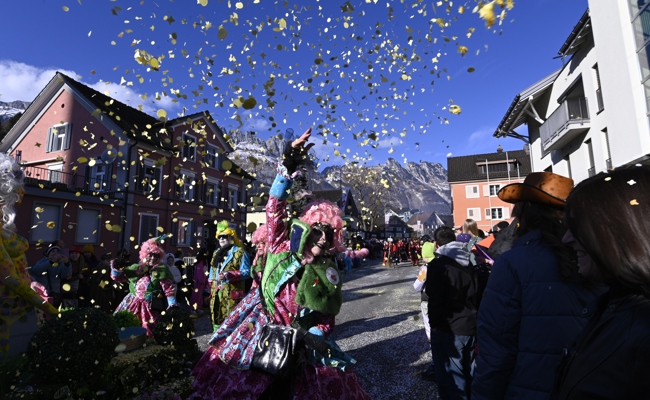50 Impressionen vom Gamser Fasnachtsumzug (II)