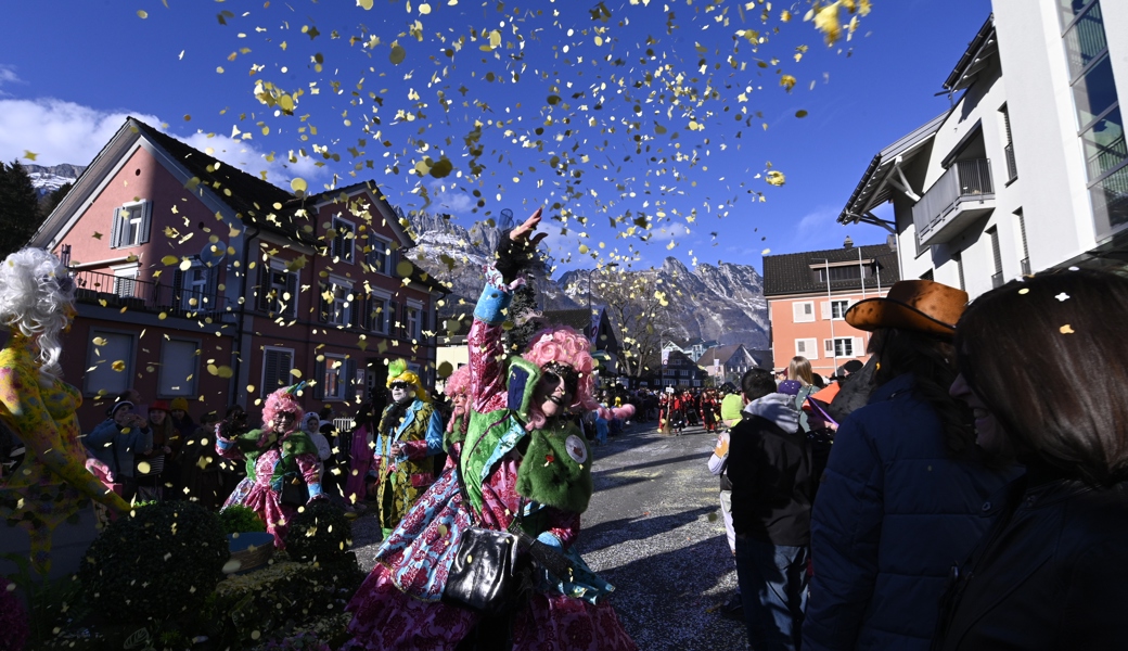 50 Impressionen vom Gamser Fasnachtsumzug (II)