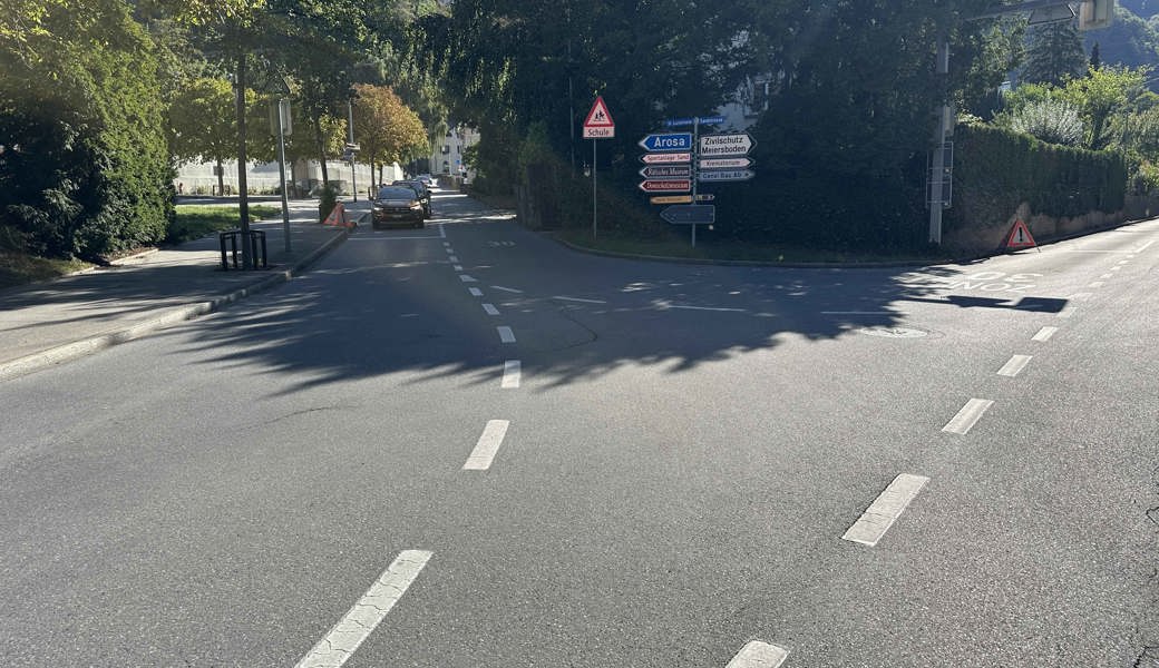 E-Scooter-Fahrer bei Kollision mit Auto verletzt