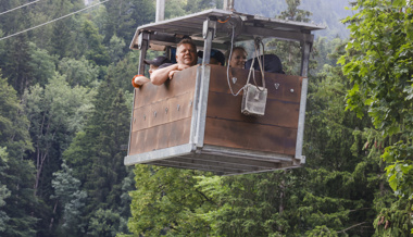 Selunbahn hängt in der Schwebe