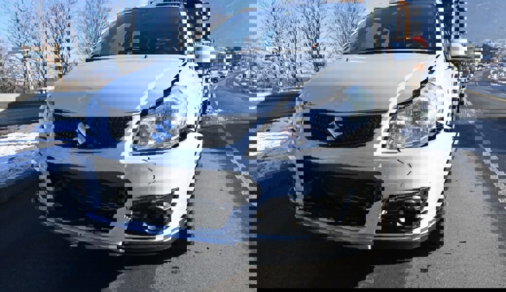  Der Lastwagenfahrer bemerkte aufgrund mangelnder Aufmerksamkeit die Anhaltemanöver zu spät. 