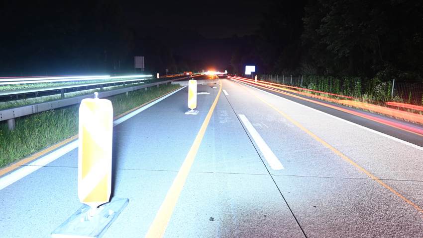 Zwischen Sevelen und Buchs war der 84-Jährige in eine Baustellenabschrankung gekracht.