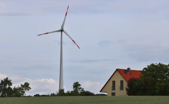 SVP sagt Nein zum Lärmschutz und fordert Rückzug der Gemeinde bei Windkraft