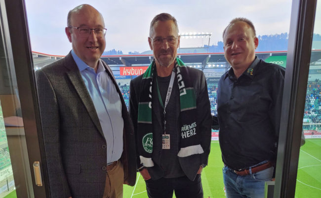 Der FC St. Gallen unterstützt mit Spezialtrikot das Bergwaldprojekt in Grabs