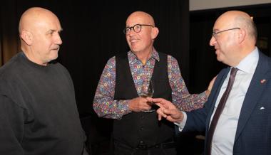 Franz Noser zeigt subtile Heimatbilder: Prominenz en masse im Fabriggli