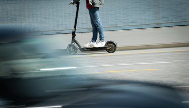 E-Scooter mit 86 km/h angehalten: Lenker angezeigt