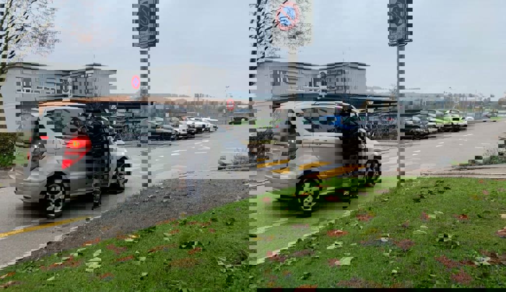 Es wäre eine Einschränkung des Grundrechts: Die Bundesverfassung erlaubt «Elterntaxis»