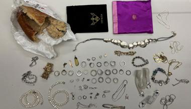 Diebesgut in Brot versteckt– skurriles Delikt an Zoll aufgeflogen