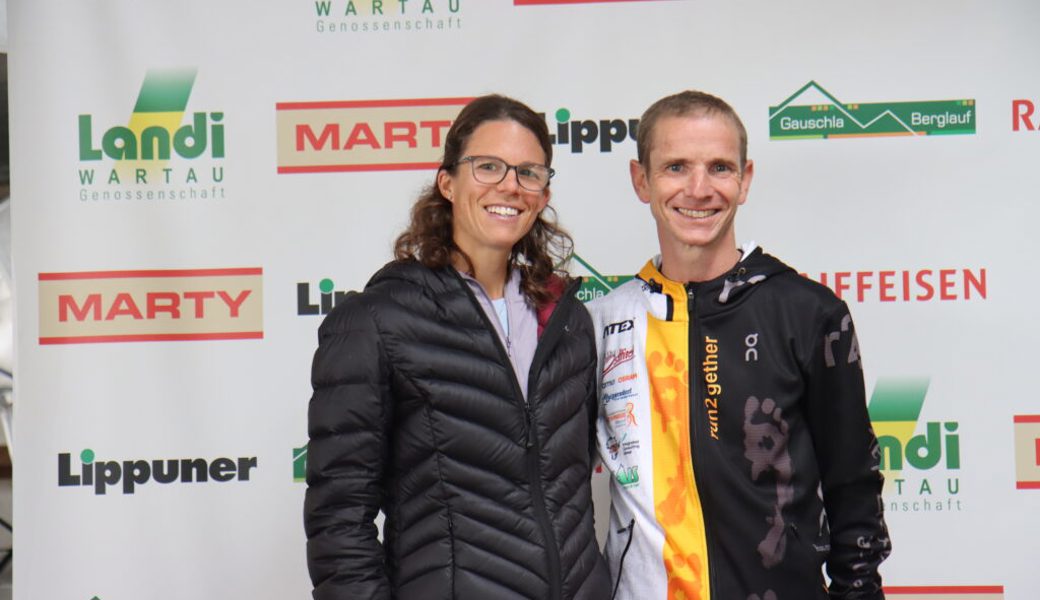  Sie liefen am schnellsten den Berg hoch: Sandra Kramer aus Gams siegte bei den Damen, Arnold Aemisegger aus Triesenberg bei den Herren. 