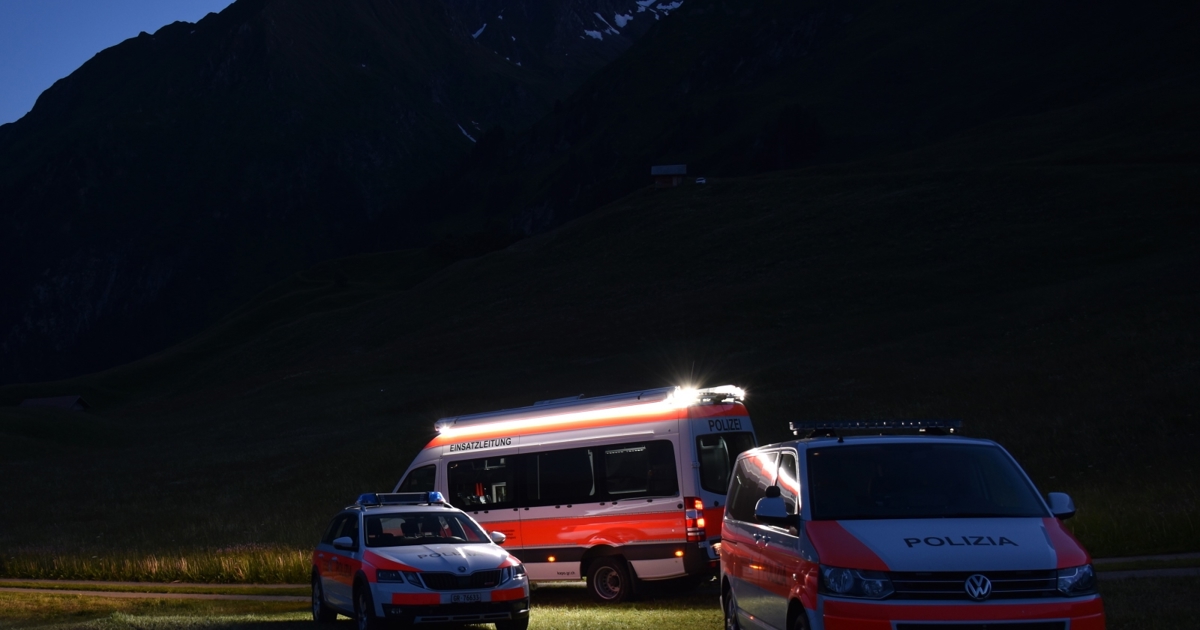 20-year-old loses his bearings in rocky terrain - | rescued after search ...
