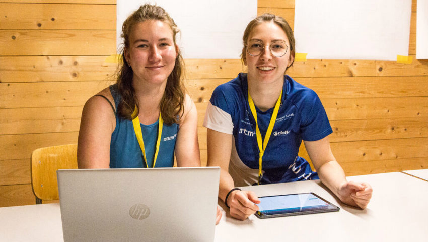  Jasmin und Chantal Lippuner freuen sich auf ihre Aufgabe. 