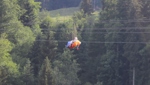 Gleitschirmpilot verfängt sich in Seilen der Kronberg-Bahn