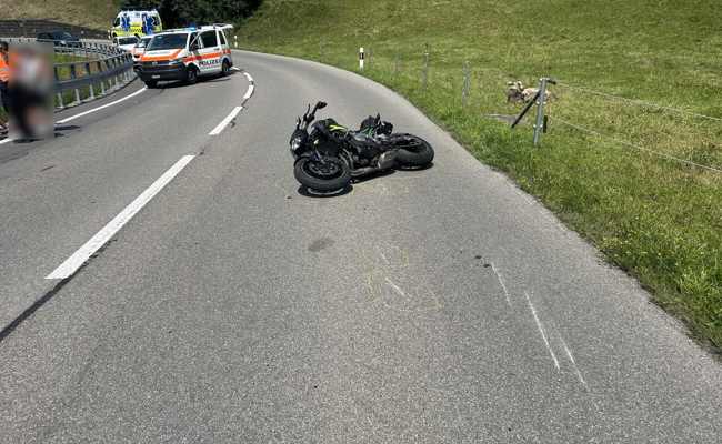 Rechtskurve unterschätzt: Motorradfahrer gestürzt
