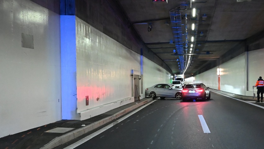 Zum Unfallzeitpunkt herrschte im Tunnel Gegenverkehr.