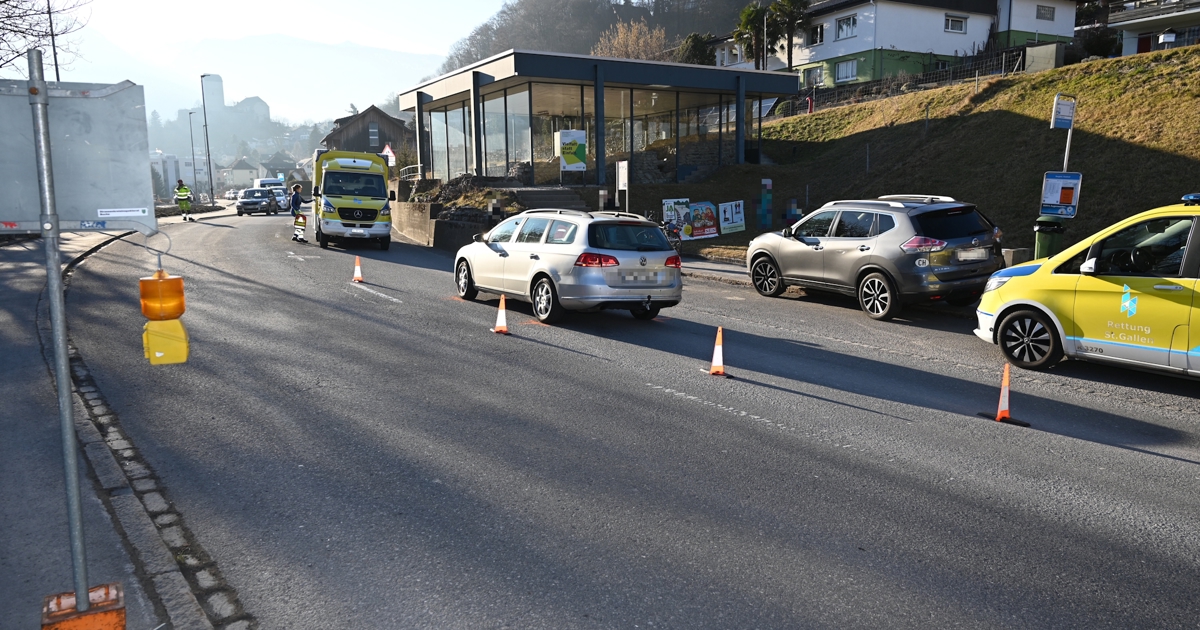 Accident at bus stop: nine-year-old boy injured