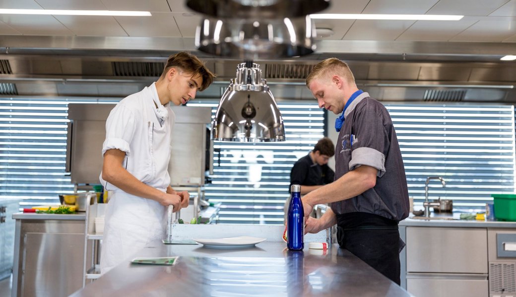 1400 Lehrstellen unbesetzt: Es fehlt vor allem dem Detailhandel und der Gastronomie an Bewerbenden 1400 Lehrstellen unbesetzt: Es fehlt vor allem dem Detailhandel und der Gastronomie an Bewerbenden