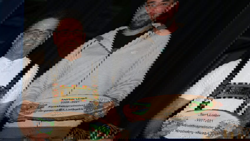  Wegen Corona aufgeschoben: In Wangs wurde die Verdienste der im letzten Jahr zurückgetretenen Alpsektionspräsidenten Beat Lenherr (Gams) und Andreas Lendi (Walenstadt) gewürdigt. 