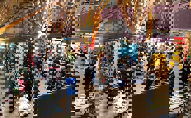 Schülerinnen und Schüler konnten erste Kontakte mit möglichen Lehrbetrieben knüpfen