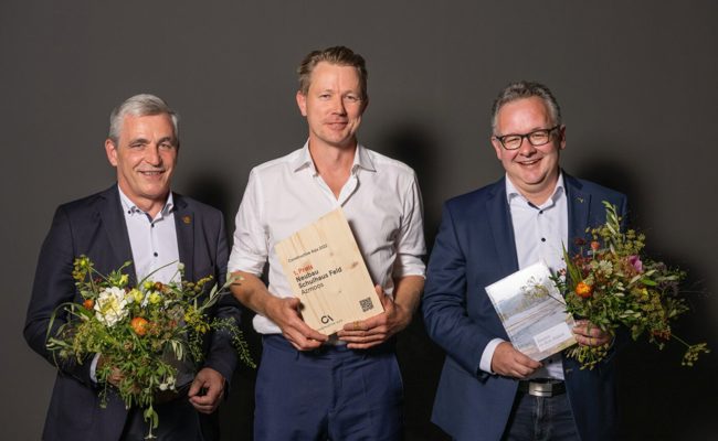 Die Nummer 1 im Alpenbogen: Ein weiterer wichtiger Preis für das Schulhaus Feld