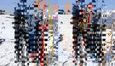 35 Personen fuhren am Nostalgie-Skirennen auf dem Chäserrugg ohne Kanten um die Tore