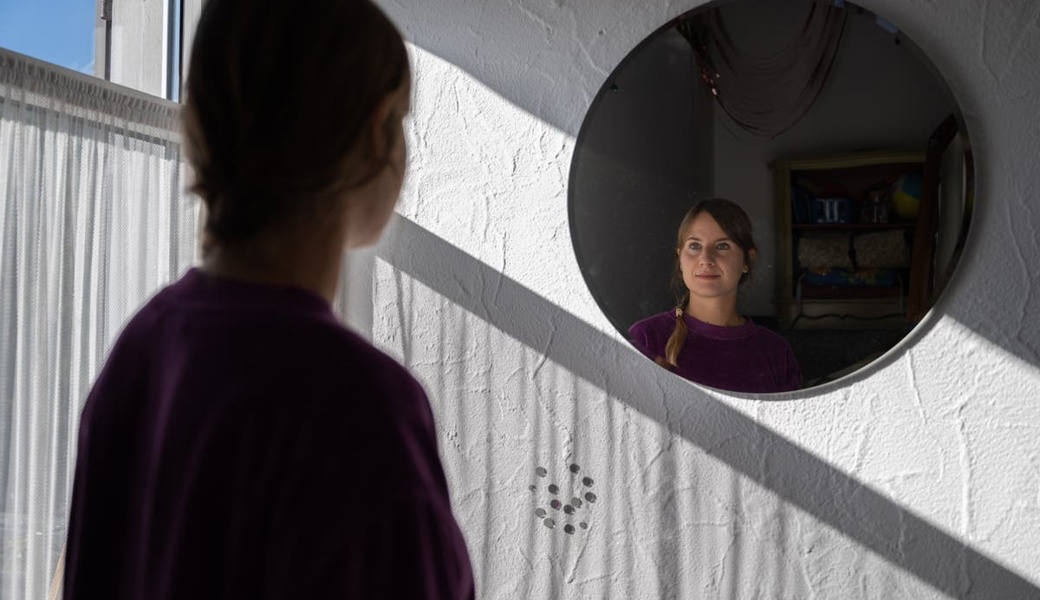 Karin Ospelt zu Hause in ihrem Atelier in Schaan. «Das Beste entsteht aus der Ruhe», sagt sie. 