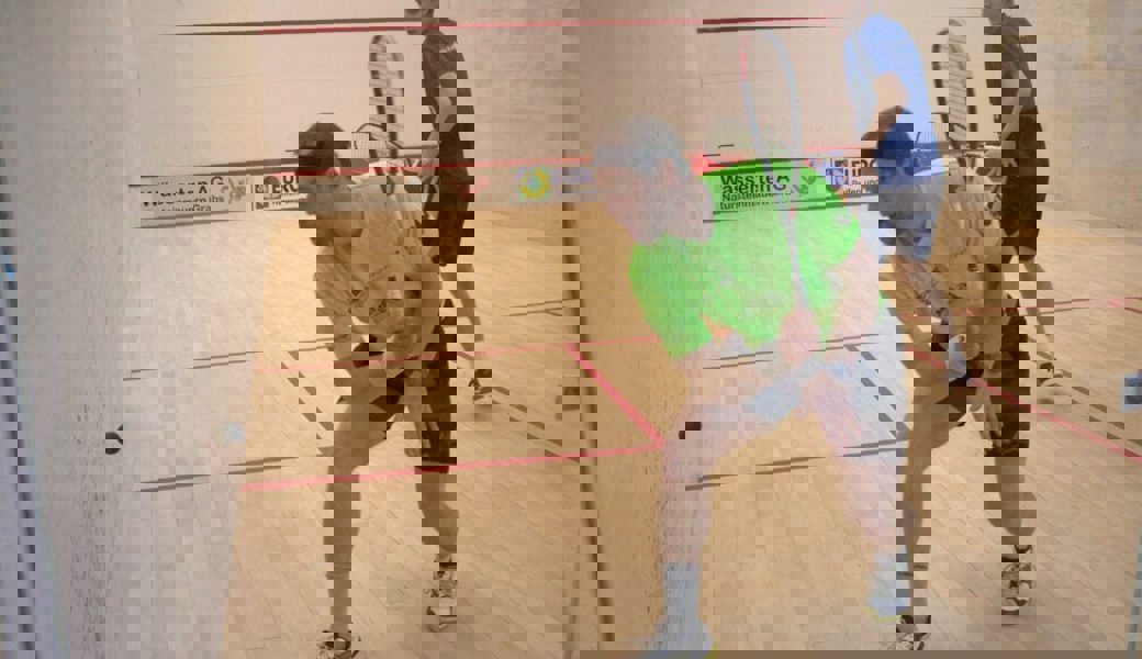  Rudi Rohrmüller gewann sein Spiel klar in drei Sätzen. 