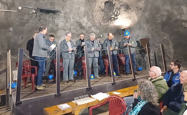 Gonzenbergwerk: Schutzpatronin Barbara mit Chor würdig gefeiert