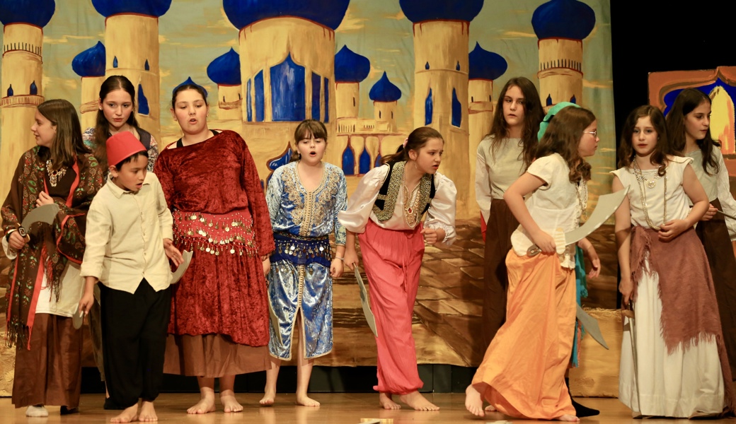 Mit dem Musical «Aladdin» das Publikum begeistert: Die Aufführung der Buchser Mittelstufe wird noch lange in Erinnerung bleiben. 
